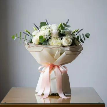 Signature Ivory Arrangement